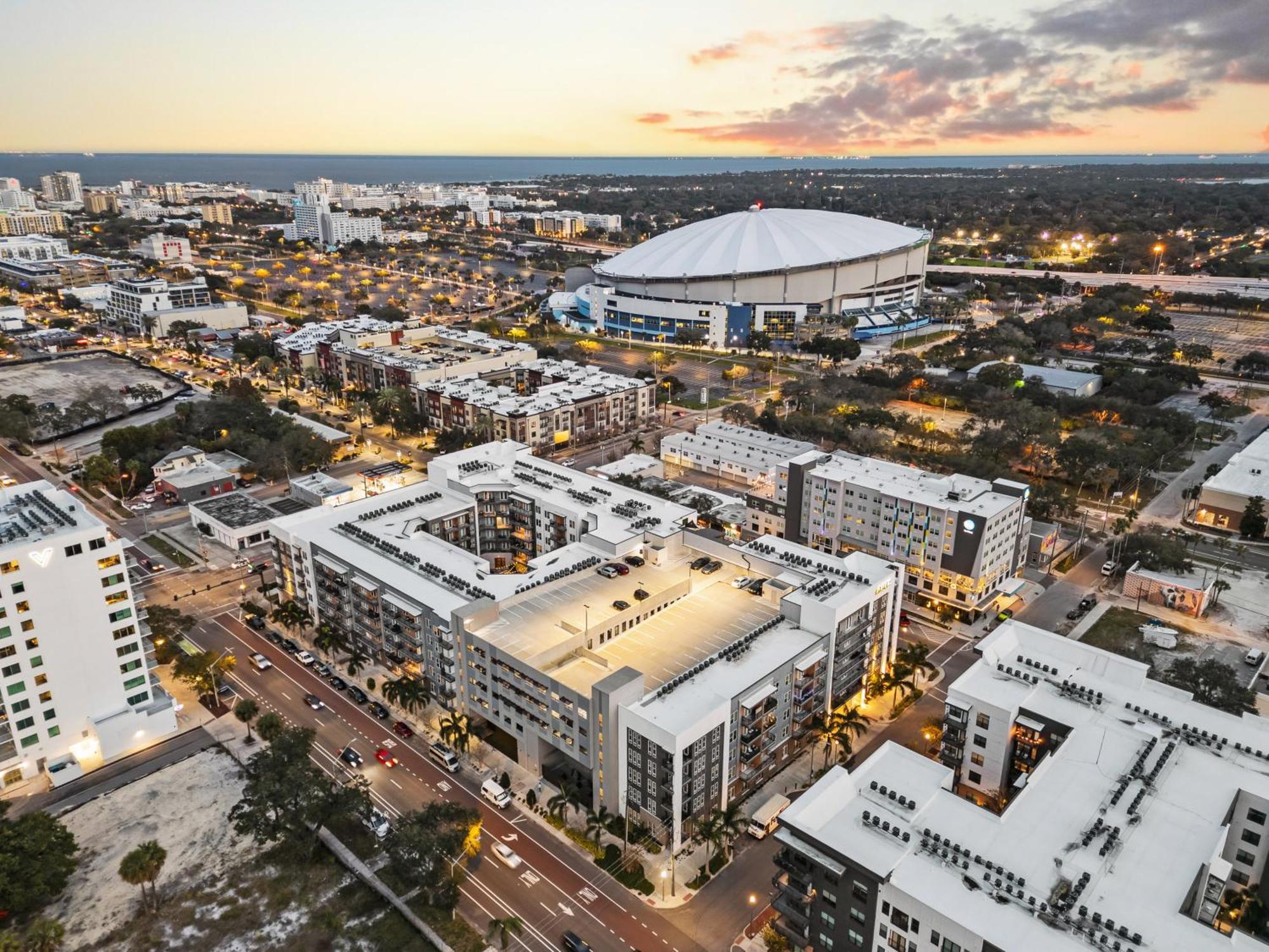 Tropicana Field 1 Bed In Downtown St Pete With Free Parking Sint-Petersburg Buitenkant foto